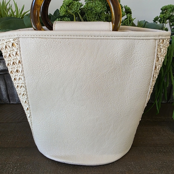 Anthropologie Westlyn Woven Bucket Bag In Cream With Crossbody Strap - Picture 5 of 10